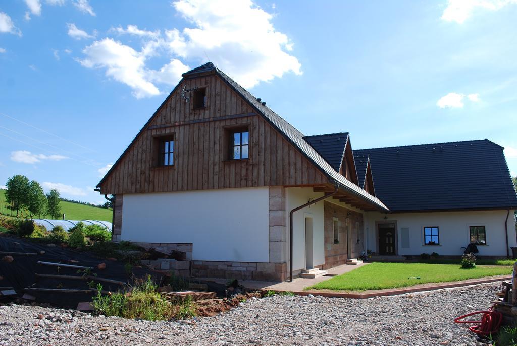 Hotel Statek Pod Lipou à Pilníkov Extérieur photo