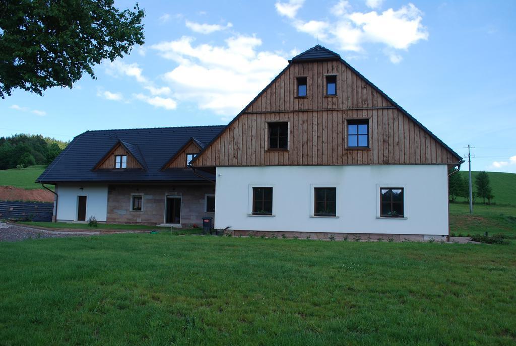 Hotel Statek Pod Lipou à Pilníkov Extérieur photo