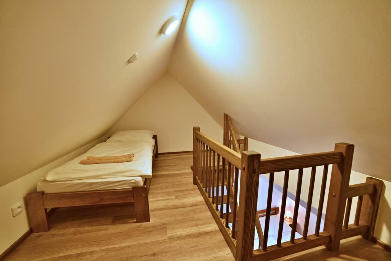 Hotel Statek Pod Lipou à Pilníkov Extérieur photo
