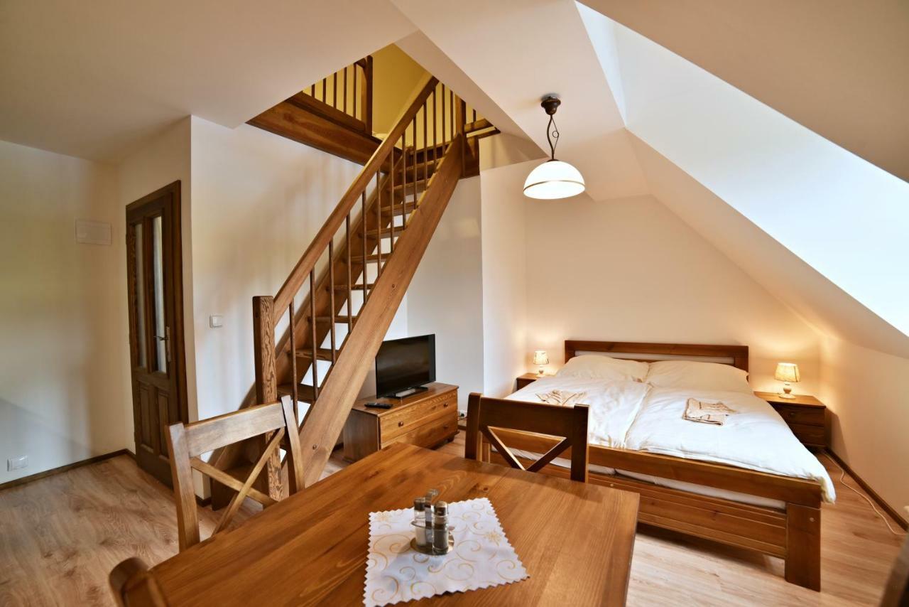 Hotel Statek Pod Lipou à Pilníkov Extérieur photo